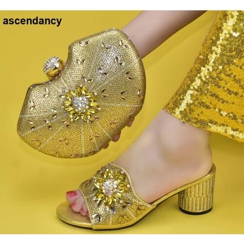 Latest Gold Color Italian Shoes with Matching Bags for Wedding Italy Woman Italian Shoes and Bags Set Decorated with Appliques