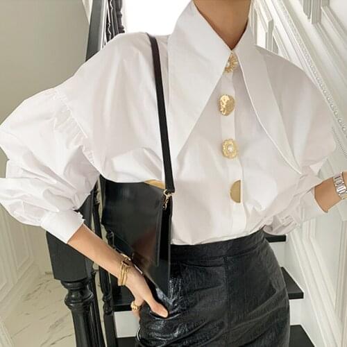 ZCSMLL button blouses Korea chic spring temperament pointed collar chic single row button loose lantern sleeve shirt shirt women