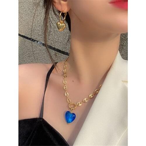 Kshmir New vintage fashion heart-shaped pendant necklace Simple red necklace with glass heart Girls Jewelry Gift with Necklace