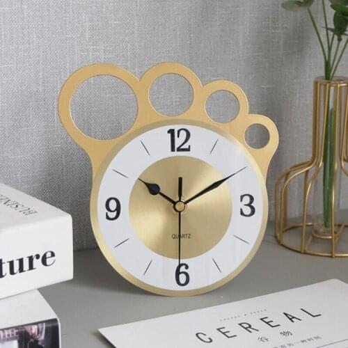Nordic Simple Wrought Iron Desk Clock Home Bedroom Golden Personality Finger Silent Desk Clock