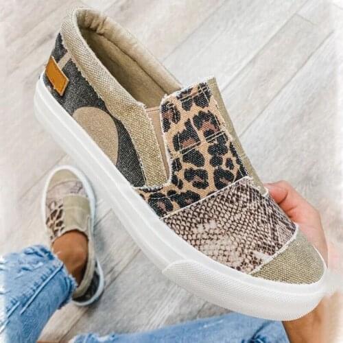 Womens Comfy Patchwork Leather Leopard Flats Autumn Slip On Shoes For Women 2021 New Casual Travel Breathable Women Shoes