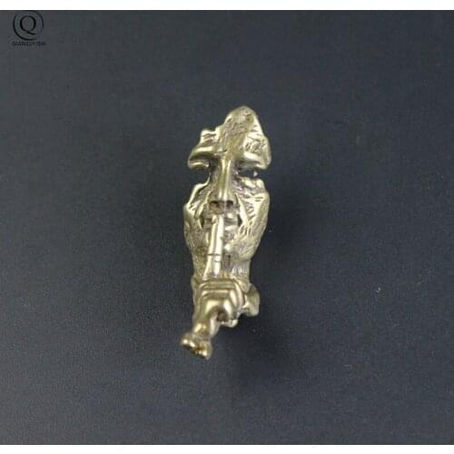 Pure Copper Abstract Sculpture Silence is Gold Keychains Brass Pendant Jewelry Fashion Car Key Chain Rings Hanging Trinket Gifts