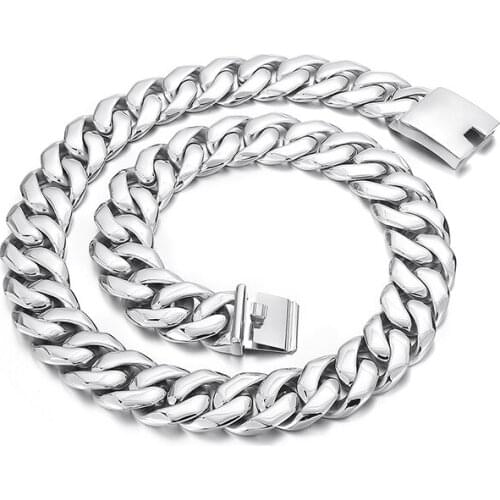 Domineering casting stainless steel jewelry European and American creative mens thick and wide smooth titanium steel necklace