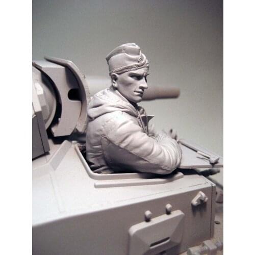 1/16 Resin Model Building Kit Figure Tanker boy (bust)