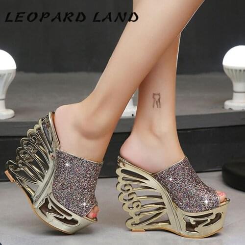 LEOPARD LAND 2021 Gold Sliver Super High Heels Sexy Peep Toe Platform Thick Wedge Heels Heteromorphic Heel Ctystal Sandal ZYW