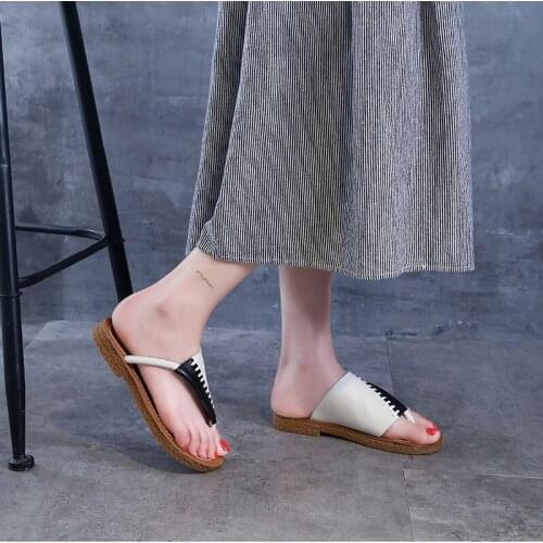 Summer New Style Genuine Leather Sandals Female Flat Student Shoes Japanese Retro Flat Heel Womens Flip Flops 1729