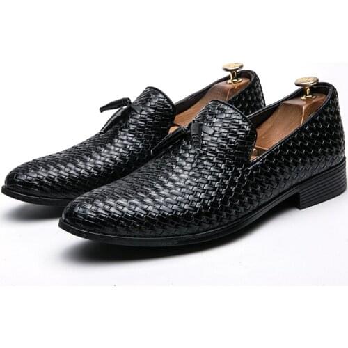 2021 Men New Fashion Handmade PU Leather Slip-on Dress Shoes Casual Stylish All-match Shoes Breathable Flat-bottomed Shoes