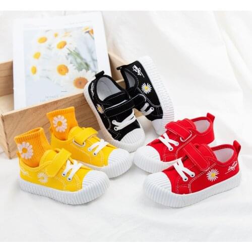 Solid Soft Bottom Spring And Summer Low-cut Childrens Sail Step Shoes Boys And Girls Cloth Shoes Small Daisy Kids Shoes