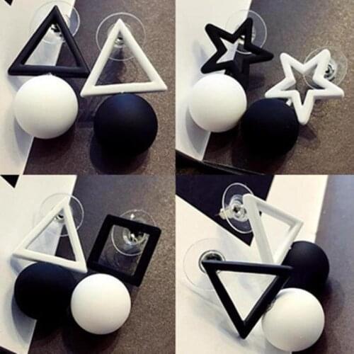 2020 New Fashion Asymmetric Womens Black And White Mixed Color Hollow Square Pentagram Star Simple Triangle Ball Earrings Women