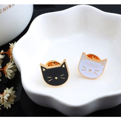 Cute Cat Brooches Cartoon Black White Cat Enamel Pins For Girls female Pin Jackets Backpack Accessories Brooches Jewelry Gifts