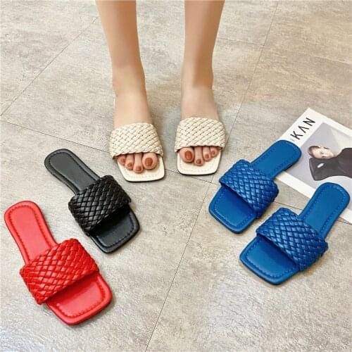 JARYCORN 2020 summer womens slippers flat head fashion woven flat bottom beach shoes indoor home ladies shoes