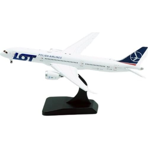 1:400 Scale Polish Airways B787-9 Airlines Model with Base Alloy Aircraft For Collectible Souvenir Show Gift Toys
