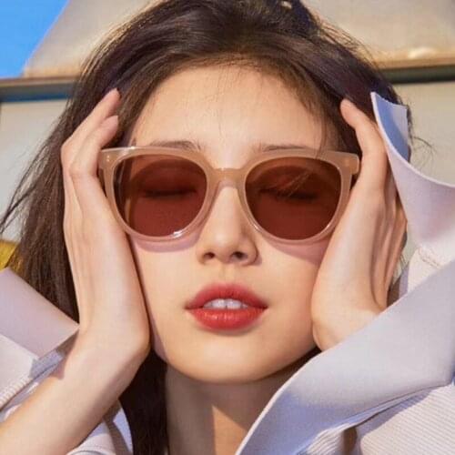 2020 Classic Small Frame Round Sunglasses Women Men Brand Designer Light PC Fashion Sun Glasses Vintage Modis Oculos