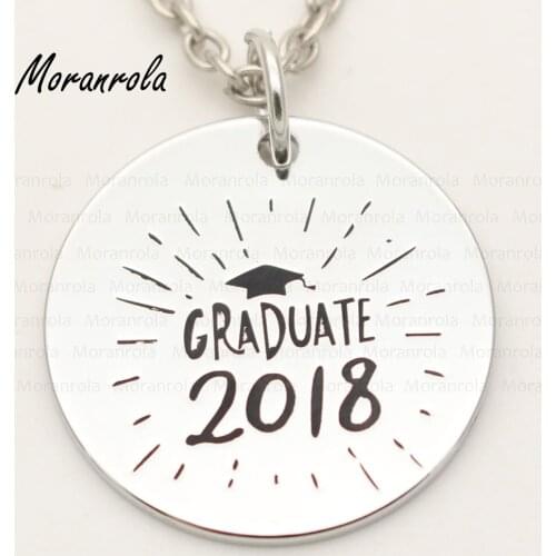 New arried "graduate 2018"Copper necklace Keychain,charm Graduation Gift Appreciation Graduation Cap necklace High School Senior