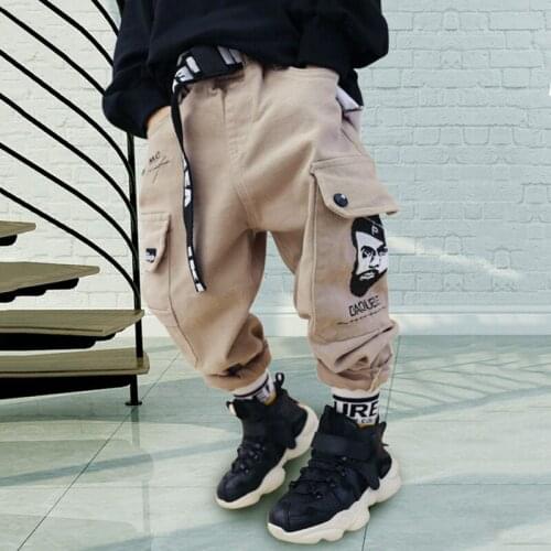 2021 New Boys Harem Pants Fashion Big Pocket Portrait Embroidery Design Loose Cargo Pants Childrens Clothing Spring Autumn Kids