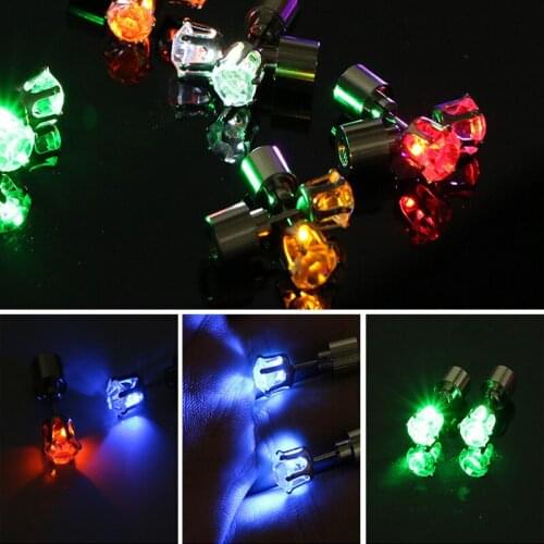 Costume Leds New 24pair/lot Earring Diamond Stud Earrings Led Light Bar Nightclub Trendsetter Colorful Flashing Ear Supplies