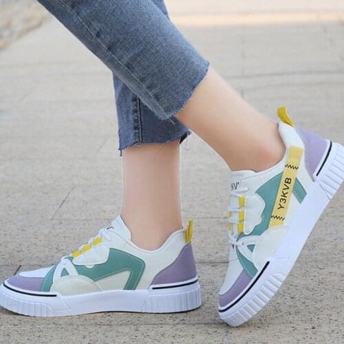 2021 New Spring Lightweight Sneakers Womens Vulcanize Shoes Fashion Sports Shoes Female Casual Flats White Breathable Shoes