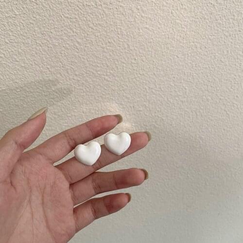Origin Summer Kawail White Color Enamel Heart Stud Earrings for Women Korean Fashion Small Love Statement Earrings Oorbellen