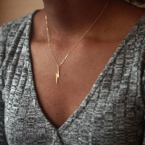 Lightning Pendant Necklaces for Women Mini Lightning Short Clavicle Chains Choker Necklace Jewelry Accessories Gift Collares