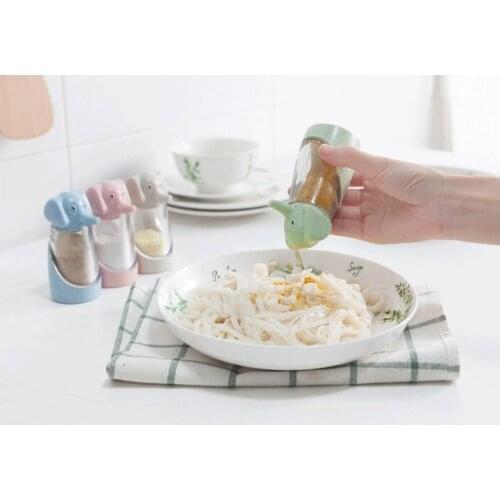 1PC 4 Colors High-grade Cute Elephant Spice Jar Wheat Straw Temperos Salt Pepper Bottle for BBQ Kitchen Cooking Tools JO 1094