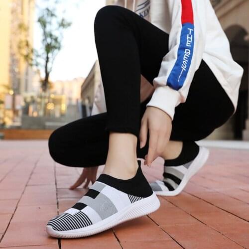 2020 New Fashion Sneakers Women Shoes Breathable Mesh Slip-on Flat Shoes Women Plus Size Loafers Shoes zapatillas mujer