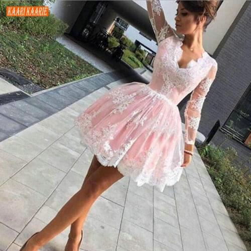 Sexy V Neck Pink Short Prom Dresses 2020 Lace Illusion Long Sleeves Prom Gown Women Appliques Tulle Knee Length Homecoming Dress