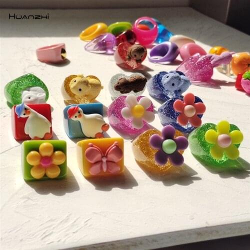 HUANZHI 2021 New Colorful Acrylic Resin Cartoon Love Square Ring Transparent for Women Girls Travel Party Jewelry Gifts