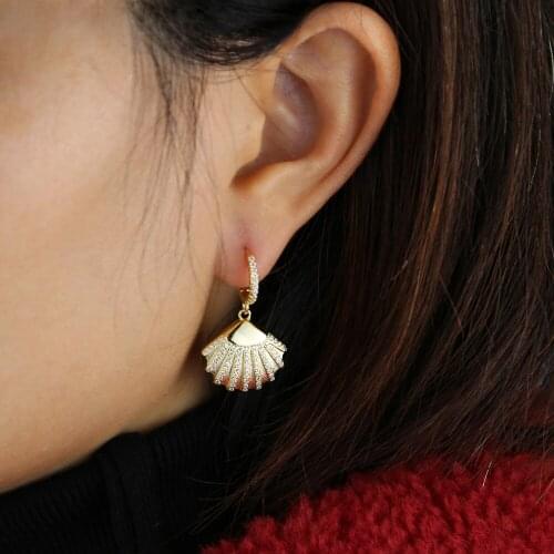 Small Hoop Earrings Women Gold Color CZ paved Paw Moon Lips Shell Heart Crab Hoops earring for wedding earring jewelry