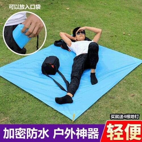 Multifunctional Waterproof Beach Blanket Folding Camping Mat Portable Outdoor Camping Picnic Mat Beach Blanket Ground Mattress