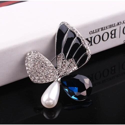 TODOX large blue glass pearl butterfly Brooches black wing animal insect pins Fashion Exquisite and lovely cartoon concise style