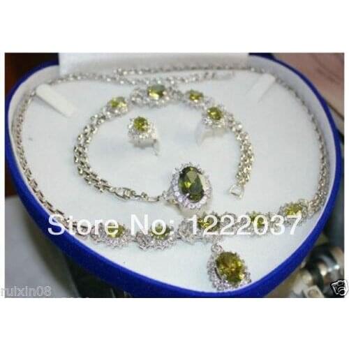 Elegant women 's fashion set Throws green crystal necklace bracelet earring ring