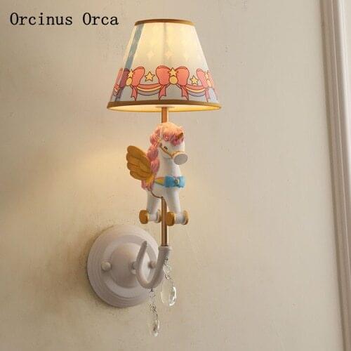Cartoon Creative Unicorn Wall Lamp Girls Bedroom Childrens Room Bedside Lamp Nordic Simple LED Color Resin Animal Wall Lamp