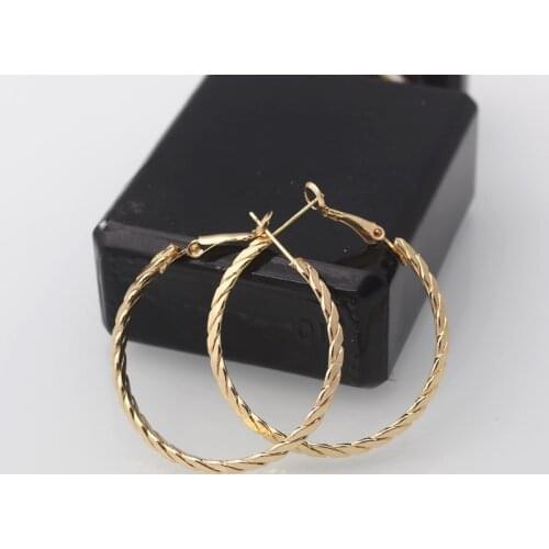 New 2021 Gold Silver Color Metal Hoop Round Earing Irregular Twist Earring Twisted Geometric Personality Big Earrings for Women