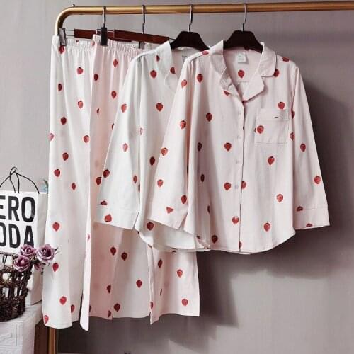 New ladies comfortable cotton long-sleeved trousers pajamas suit, soft strawberry print home service suit, ladies sleepwear