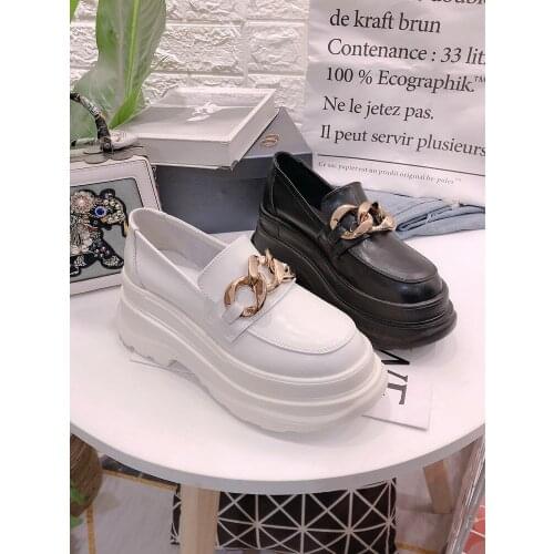 Spring and autumn new metal chain leather womens shoes British style platform small leather shoes all-match loafers