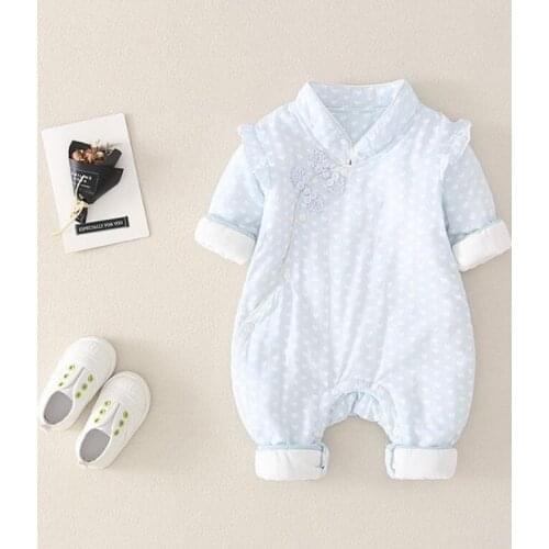 New-born girls wear chinese-style jumpsuits in long-sleeved cotton-padded clothes