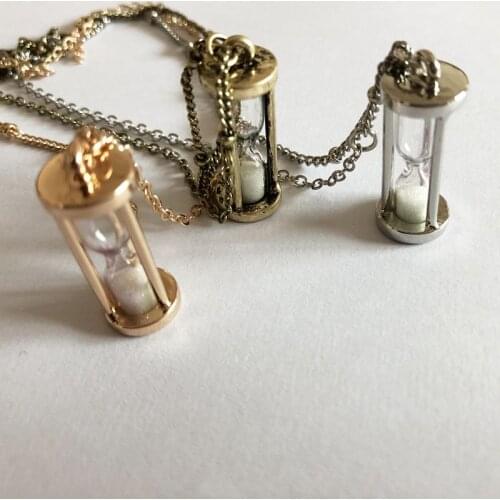 Fashion jewelry accessories vintage metal hourglass long chain necklace