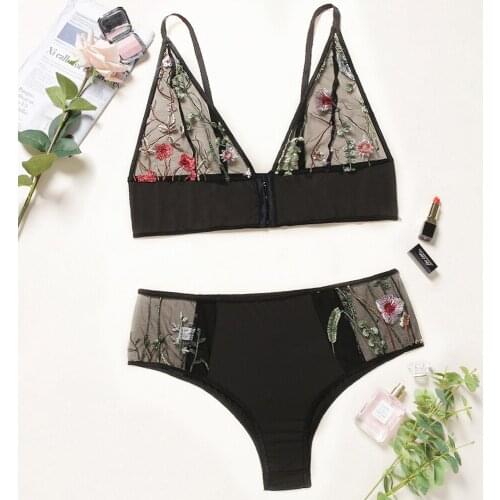 2021 New Women Underwear Flower Embroidery Lace Bra Thong Lingerie Set G-String Transparent Brassiere Party See Through S-2XL