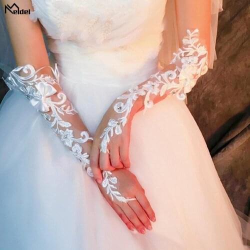 2019 Luxury White Lace Bridal Fingerless Gloves Woman Long Wedding Gloves Crystal Wedding Accessories for Brides