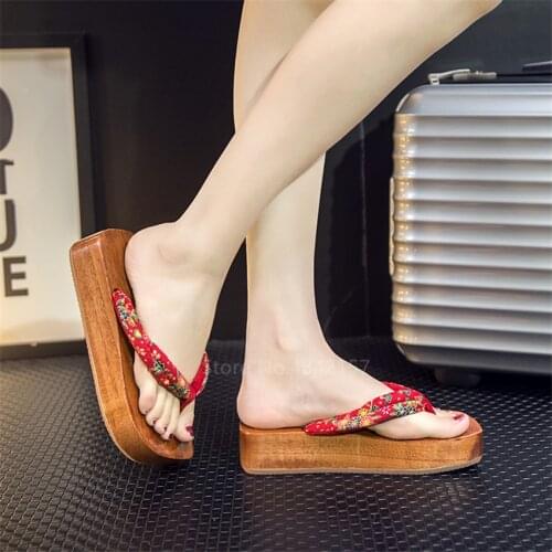 Japanese Traditional Wooden Shoes Flip Flops Woman Flat Geta Clogs Summer Kimono Home Slippers Outdoor Sandals Anime Cosplay