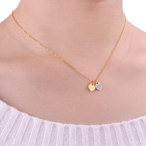 Womens Stainless Steel Chain Pink Green Heart Love Necklaces for Couples Korean Ladies Fashion Trendy Paired Suspension Pendants