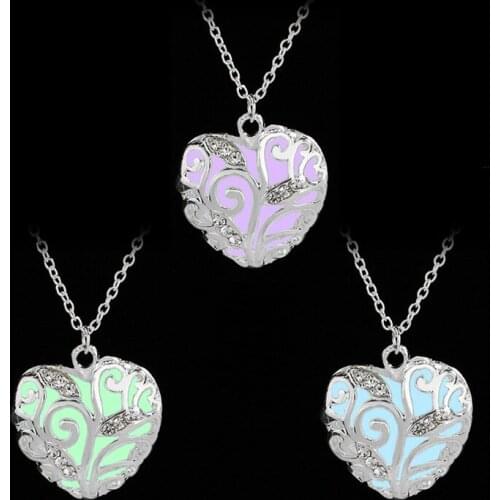 Hollow Love Heart Creative Christmas Gift Luminous Zircon Pendant Necklace Love Woman Mother Girl Gift Wedding Blessing Jewelry
