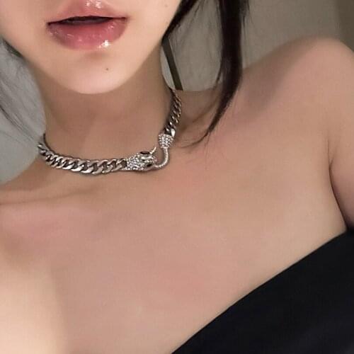 Snake-Shaped Rhinestone Alloy Chain Necklace Women Aesthetic Korean Fashion Female Popular Now New 2021 Vintage Classic Casual