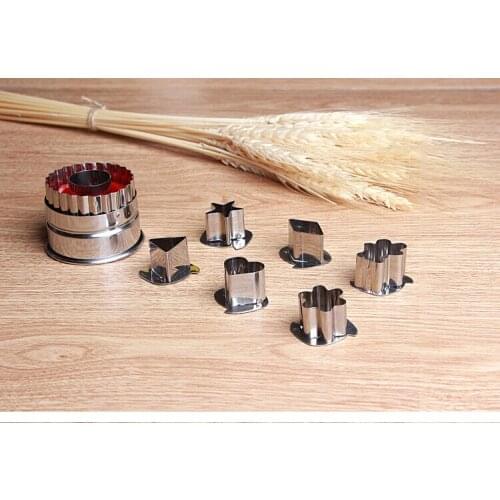 7pcs/lot Stainless Steel DIY Vegetable Fruit Cutting Tool Cookie Cutter Stencil Sandwich Embossed Mold Cake Baking Mould LB 005