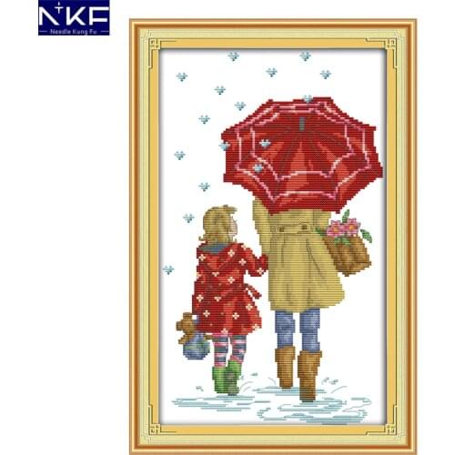NKF The mother and daughter under the umbrella handcraft needlepoint kits counted stamped cross stitch sets for home decoration
