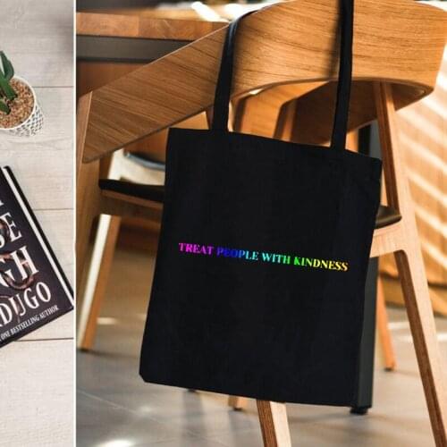 Vintage Fine Line Canvas Bag 2021 Fashion Casual Punk Large Capacity Cartoon Treat People With Kindness Shoulder bags M