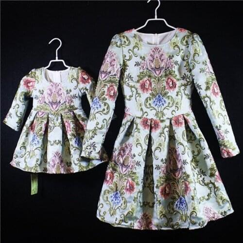Mother Daughter Dresses Elegant Party Palace Restoring Ancient Mother and Daughter Girls Long-sleeved Embroidery Flower Dress