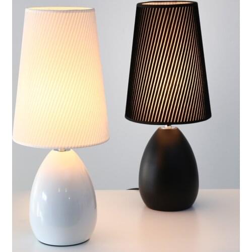 Modern minimalist bedroom bedside lamp Table Lamps Princess Wedding Garden creative luxury decoration lamp