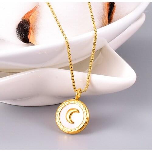 New Classic Titanium Steel Natural Shell Crescent Disc Pendant Necklace Fashion Korean Jewelry Unusual Womans Clavicle Chain