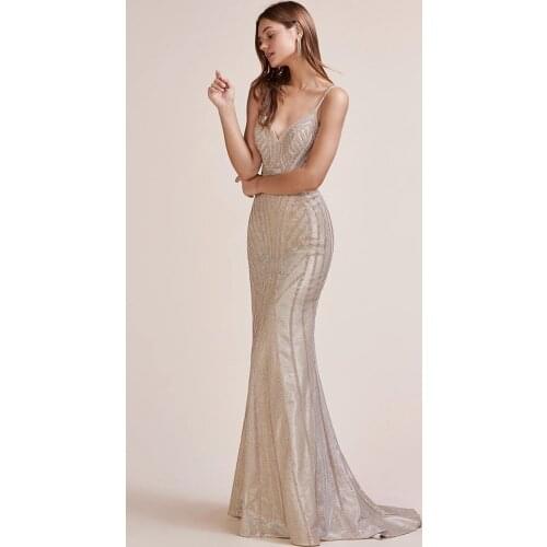 2020 New Arrival Glittering V Neck Evening Dresses Long Champagne Diamonds Mermaid Evening Gowns Sleeveless Formal Dress Women